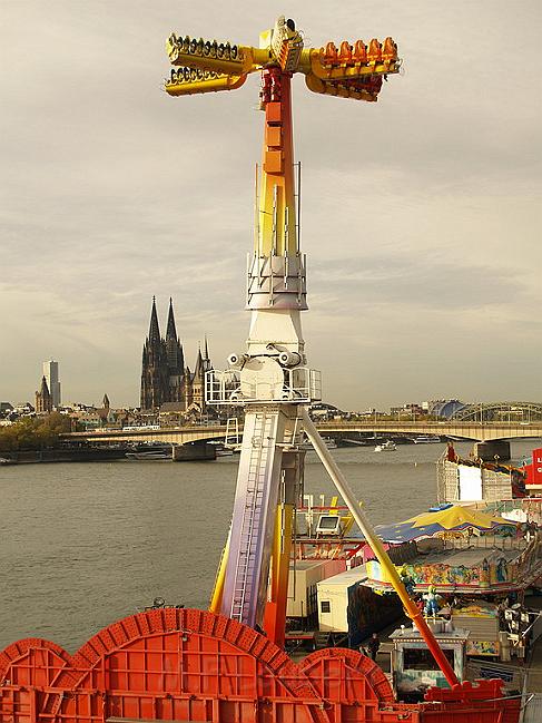 Tag Kirmes 1 P051.JPG